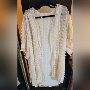 Maurice's sheer ivory kimono size 3